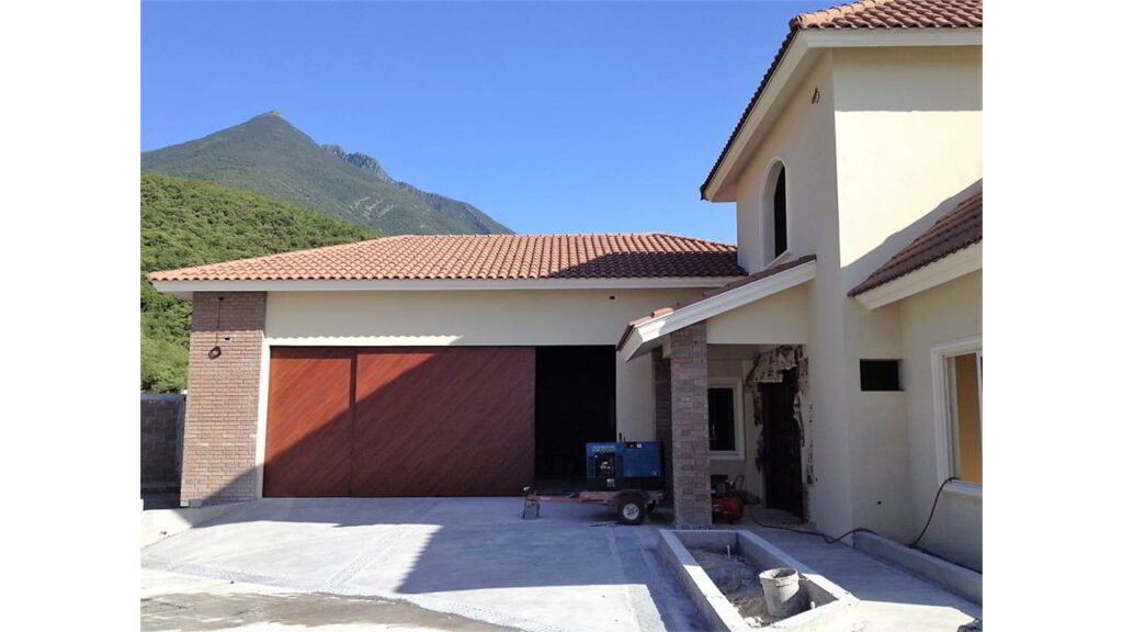 RESIDENCIAL LAS AGUILAS COVER