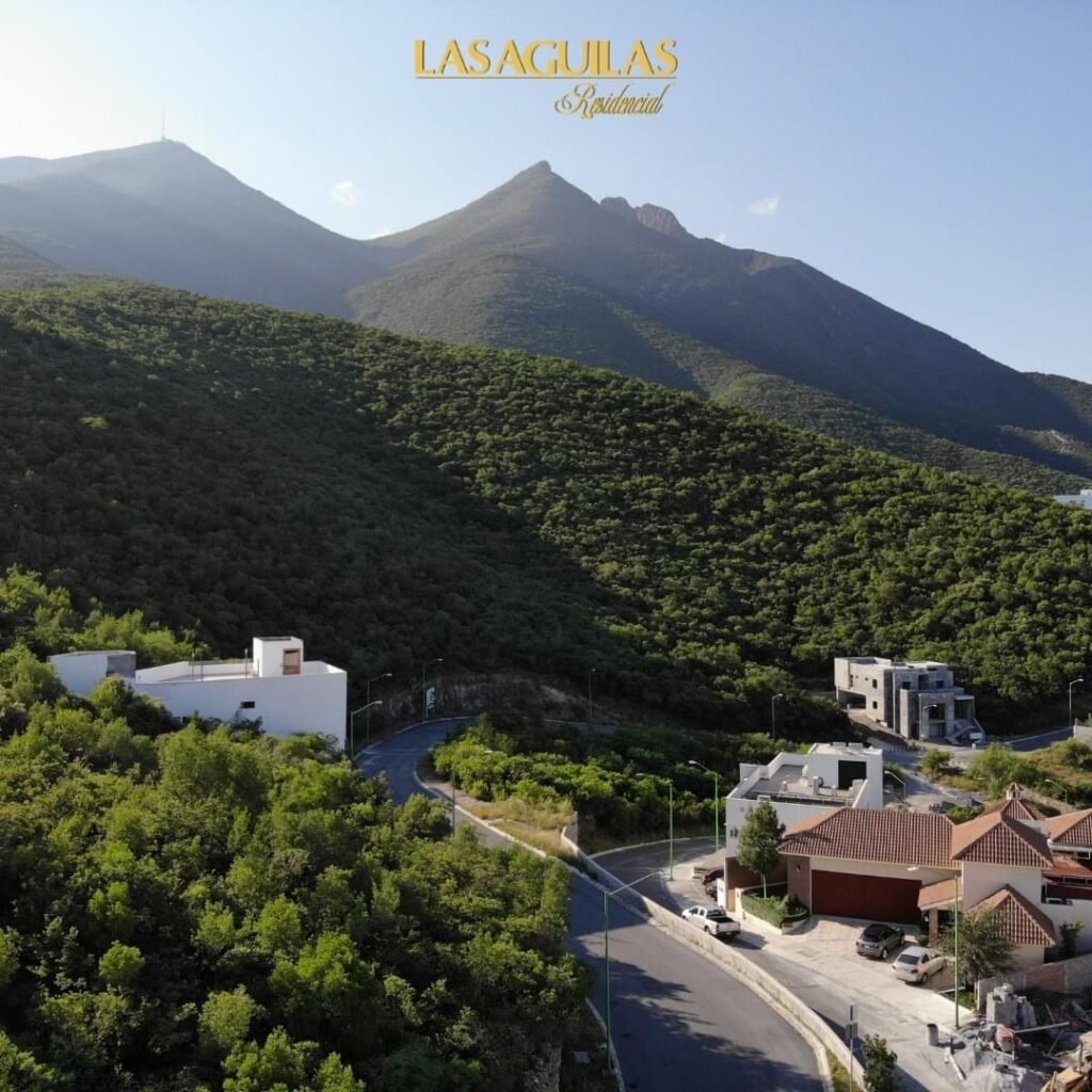 FOTO RESIDENCIAL LAS AGUILAS