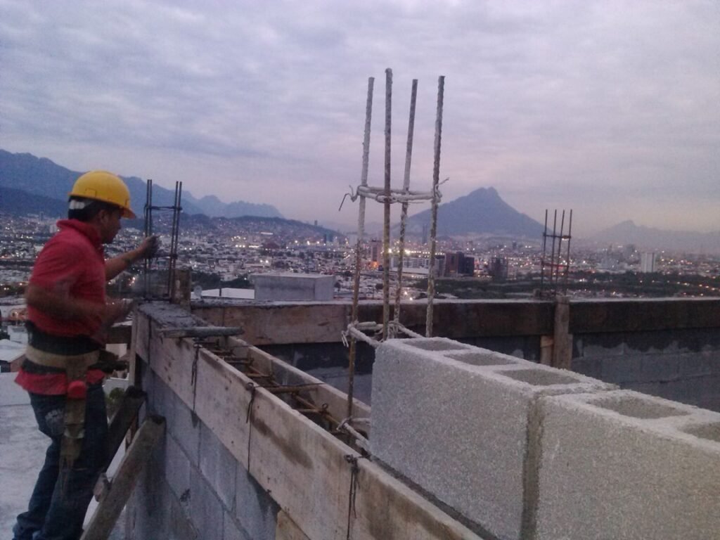 FOTO RESIDENCIAL LAS AGUILAS