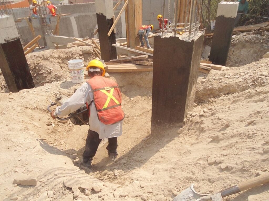 FOTO RESIDENCIAL LAS AGUILAS